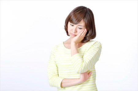 産後ダイエットに悩む女性